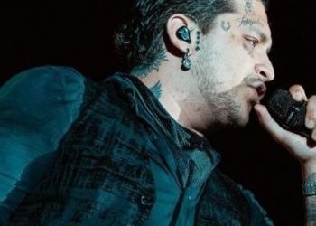 Christian Nodal reemplazó los tatuajes que lo relacionaban con Belinda