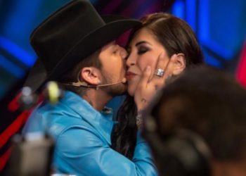 Demanda contra los padres de Christian Nodal