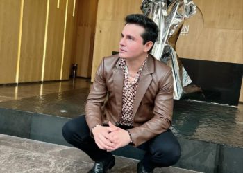 El cantante Horacio Palencia estrenó su sencillo “POR EJEMPLO”