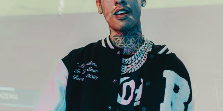 Natanael Cano estrenó su nuevo sencillo titulado «DE A DE VERAS», en colaboración con la agrupación Codiciado