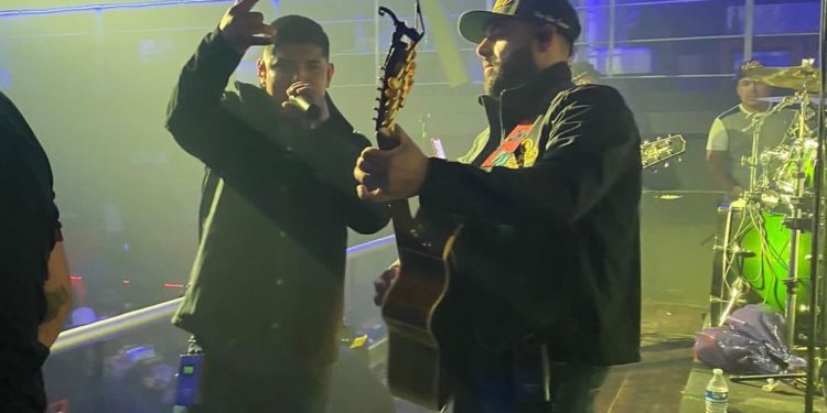 Los Del Villa y su nueva colaboración «ME LA ROLO»