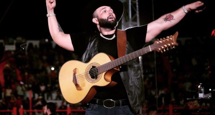 Carin León festejó su cumpleaños y agradeció a todos sus seguidores y familia