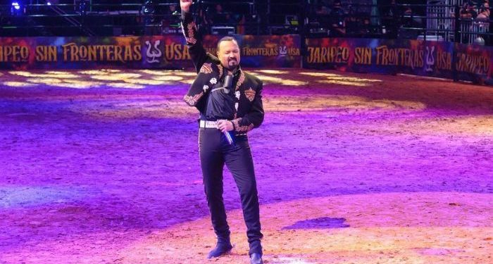 Pepe Aguilar y Río Roma estrenaron «¿Será Prudente?»