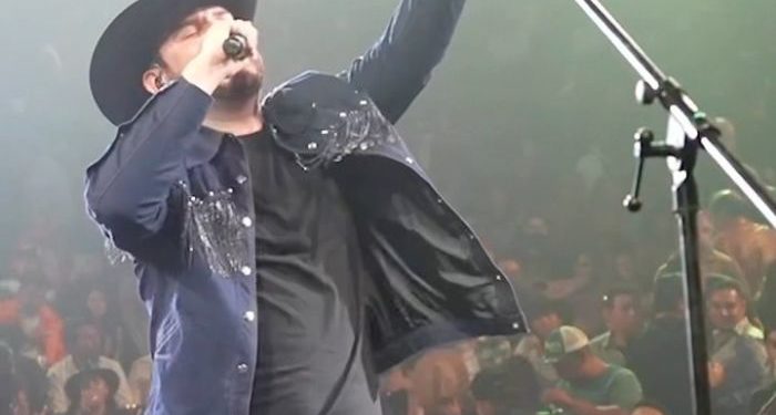 Edén Muñoz estrenó «Mx – Mad»