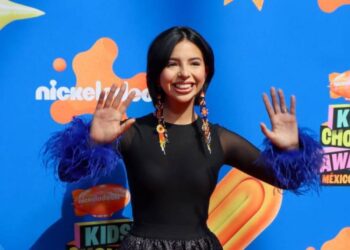 Ángela Aguilar y Christian Nodal Viven Momentos Incomodos en Premios Públicos: Entre Abucheos y Gritos de Apoyo a Cazzu