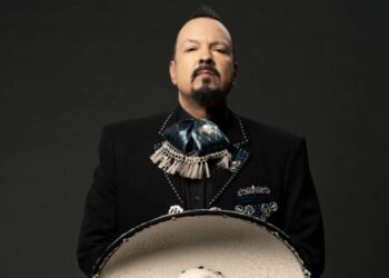¡Escándalo en el concierto de Pepe Aguilar! Abucheos y polémica por su canción «Cuídamela bien» dedicada a Nodal