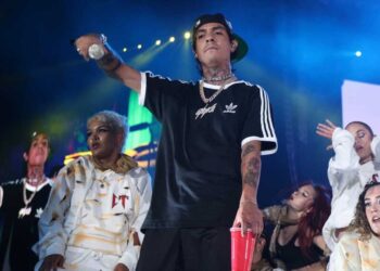 Natanael Cano protagoniza incidente en el cierre del Baja Beach Fest