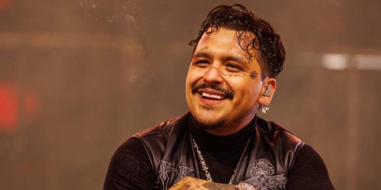 Colectivos feministas piden retirar a Christian Nodal del Festival Internacional del Globo