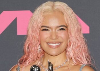 Karol G y Shakira ponen el sabor latino en los Kids’ Choice Awards 2026