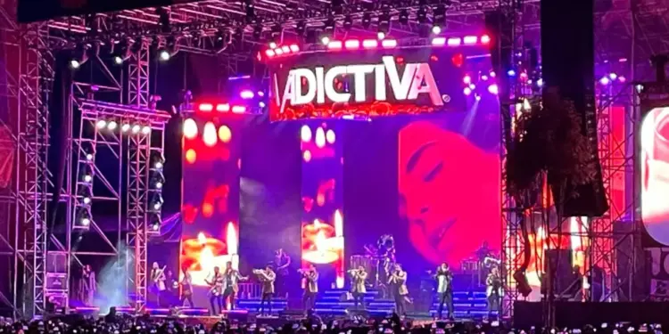 La Adictiva llena de banda y nostalgia el segundo concierto masivo del Alfeñique