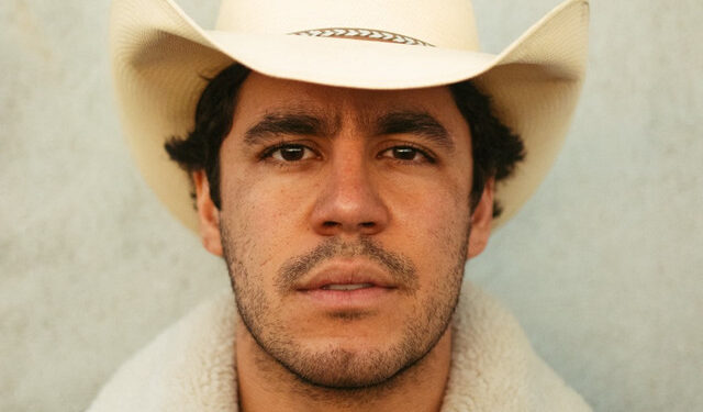 Lalo Capetillo apuesta por el regional mexicano con un espectáculo inspirado en Joan Sebastian