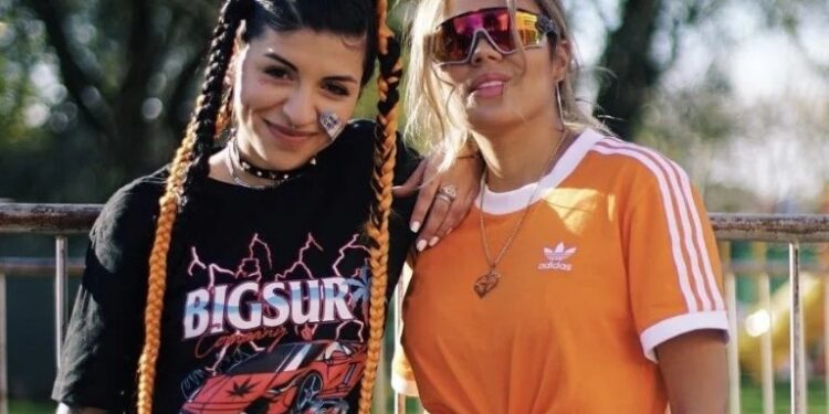 Cazzu responde a Karol G tras revelar que quiere volver a cantar con ella