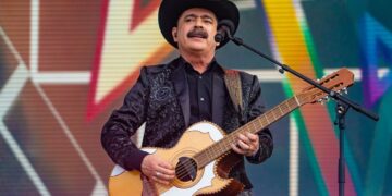 Los Tucanes de Tijuana celebran el reconocimiento de Mario Quintero en el Salón de la Fama de los Compositores Latinos